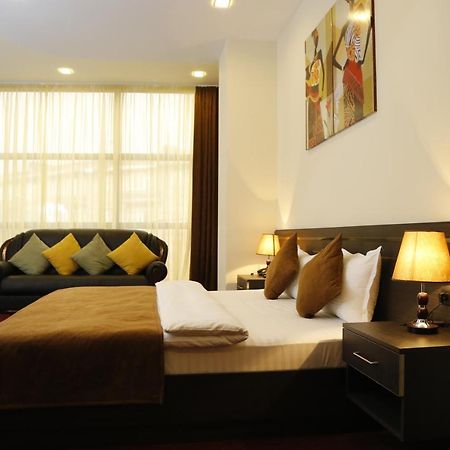 Tomu'S Hotel Gyumri Esterno foto