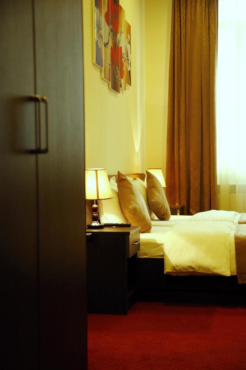 Tomu'S Hotel Gyumri Esterno foto